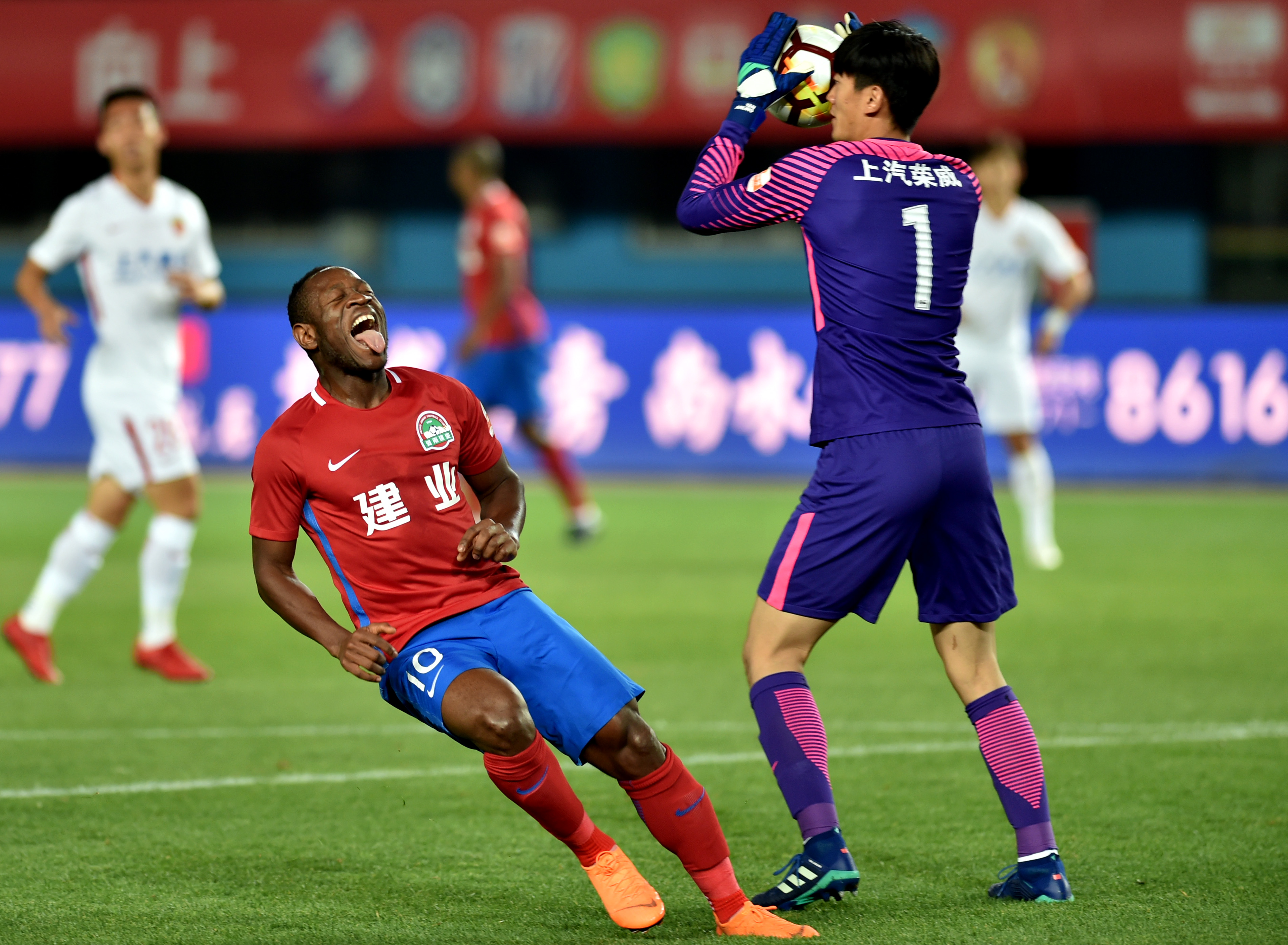 建业客场挑战上港,力求全取三分 建业客场挑战上港,力求全取三分